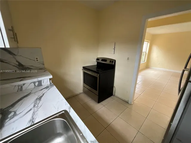 $2,000 | 648 Northeast 139th Street, Unit 650, North Miami, FL 33161
