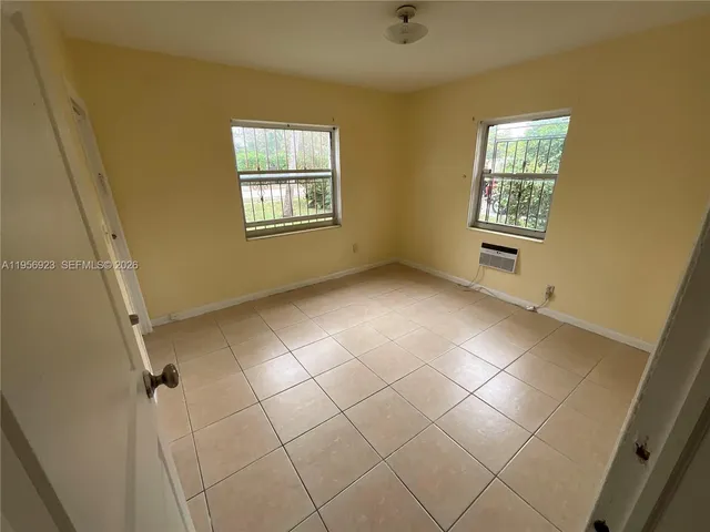 $2,000 | 648 Northeast 139th Street, Unit 650, North Miami, FL 33161