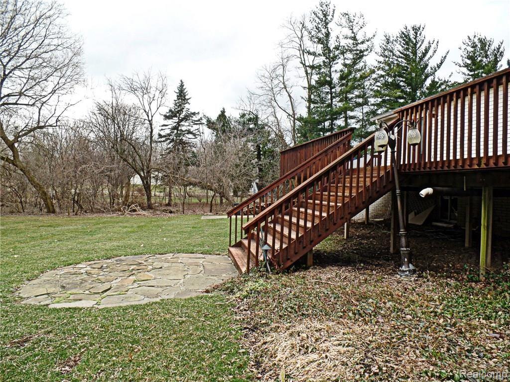 160 North Baldwin Road Oxford, MI 48371 - Photo 36 of 40 SAM_7688.JPG