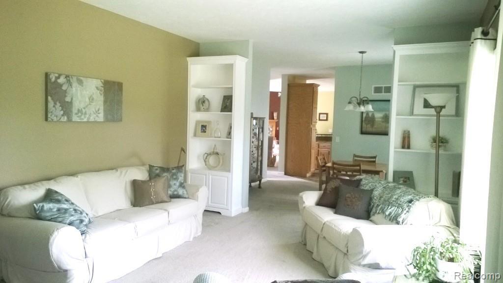 9803 Rynn Road Avoca, MI 48006 - Photo 7 of 34 WP_20140623_011.jpg