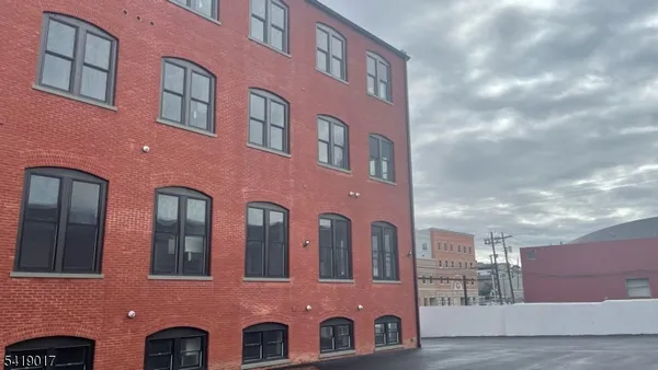 $1,650 | 38 Mill Street, Paterson, NJ 07501