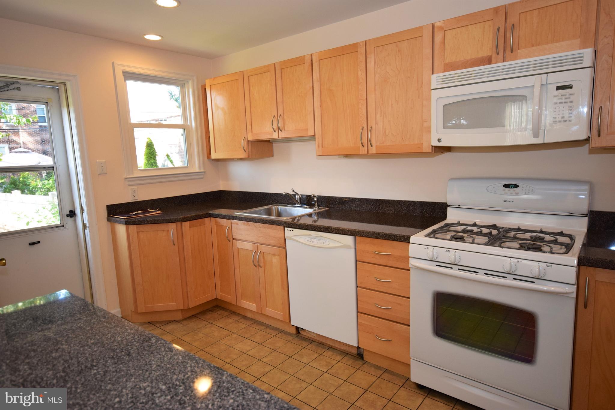 409 Pomeroy Street Ridley Park, PA 19078 - Photo 8 of 21 Kitchen