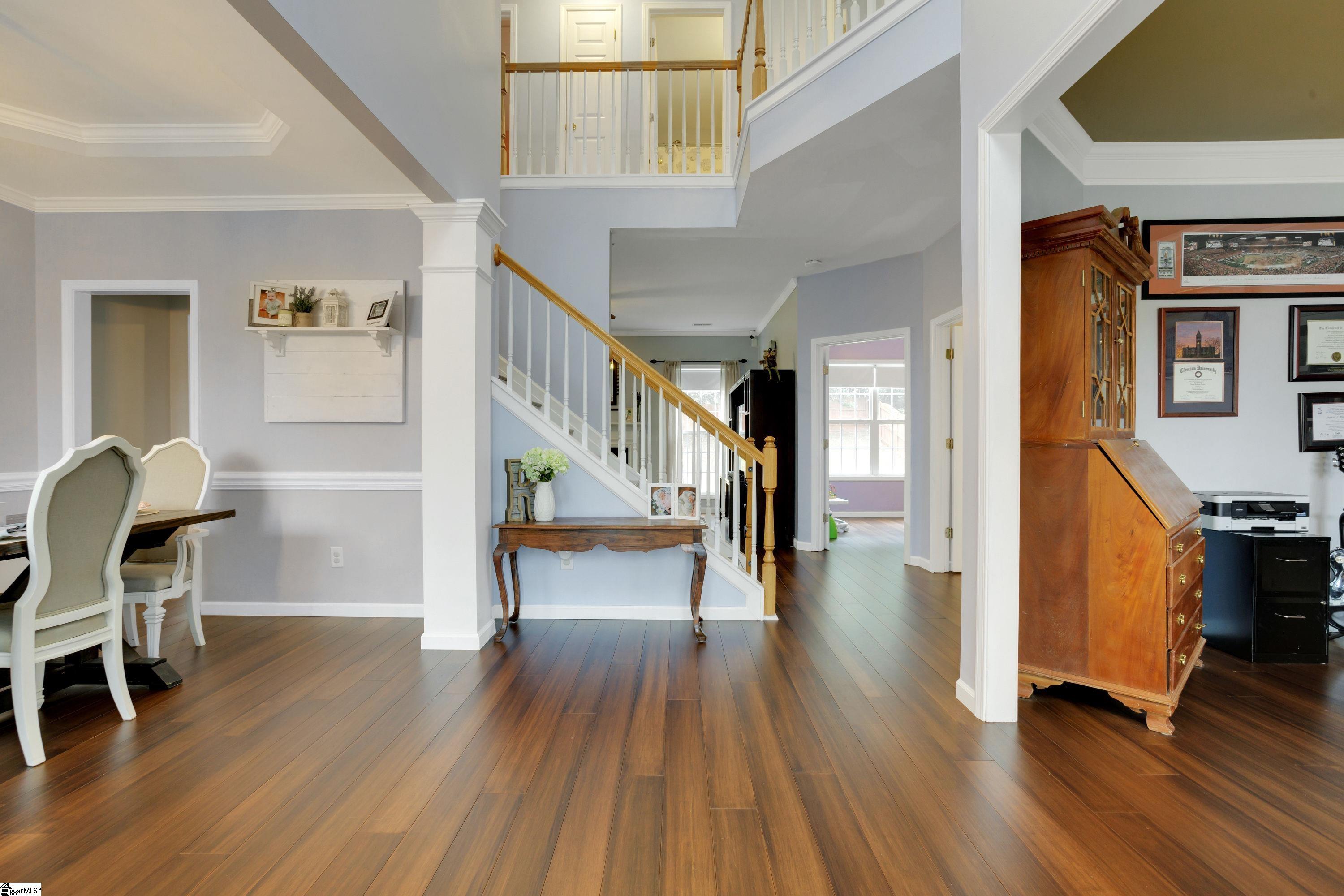 211 Ackerman Court Greenville, SC 29607 - Photo 4 of 36 Gallery Image 4