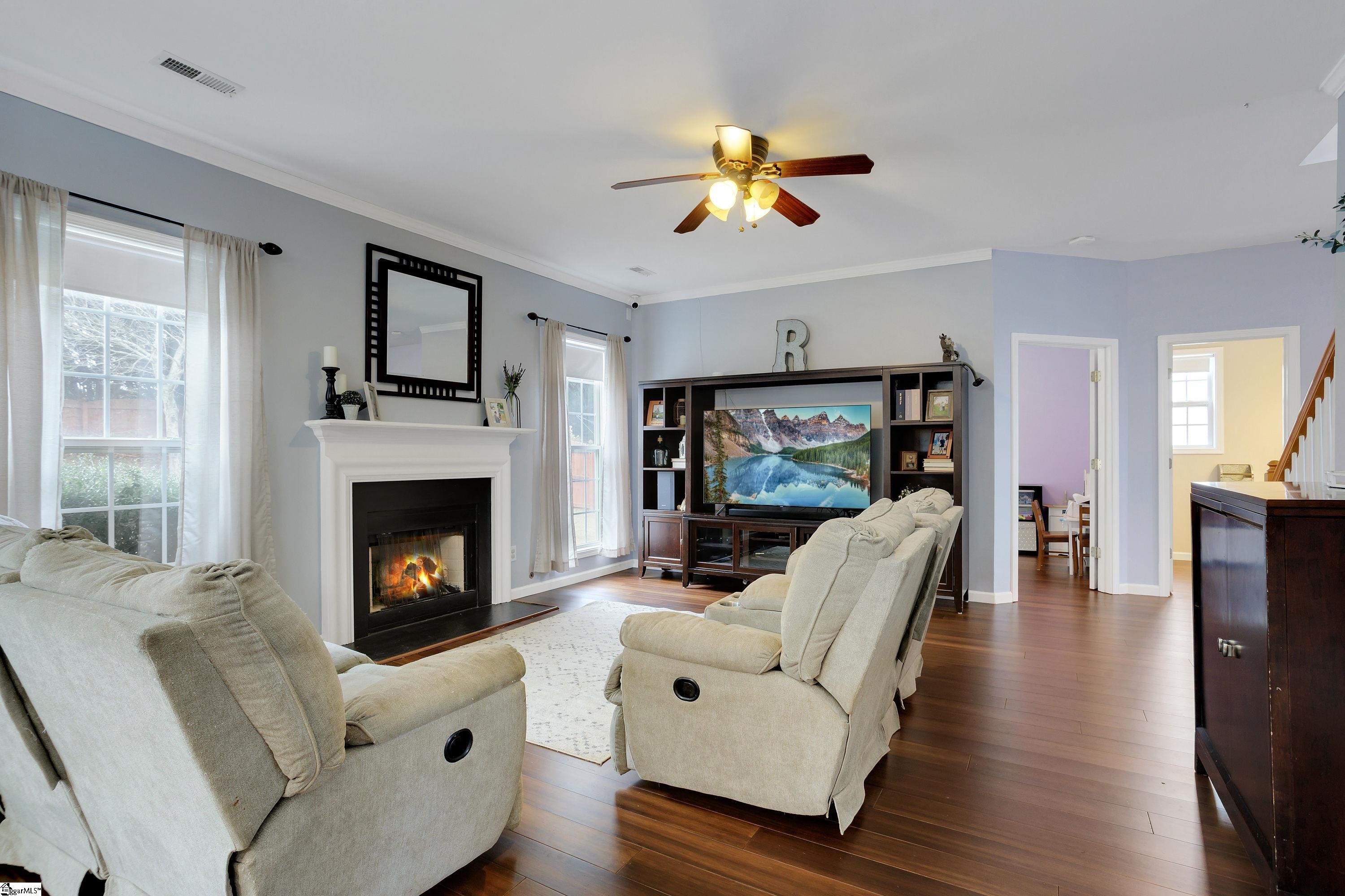 211 Ackerman Court Greenville, SC 29607 - Photo 8 of 36 Gallery Image 8