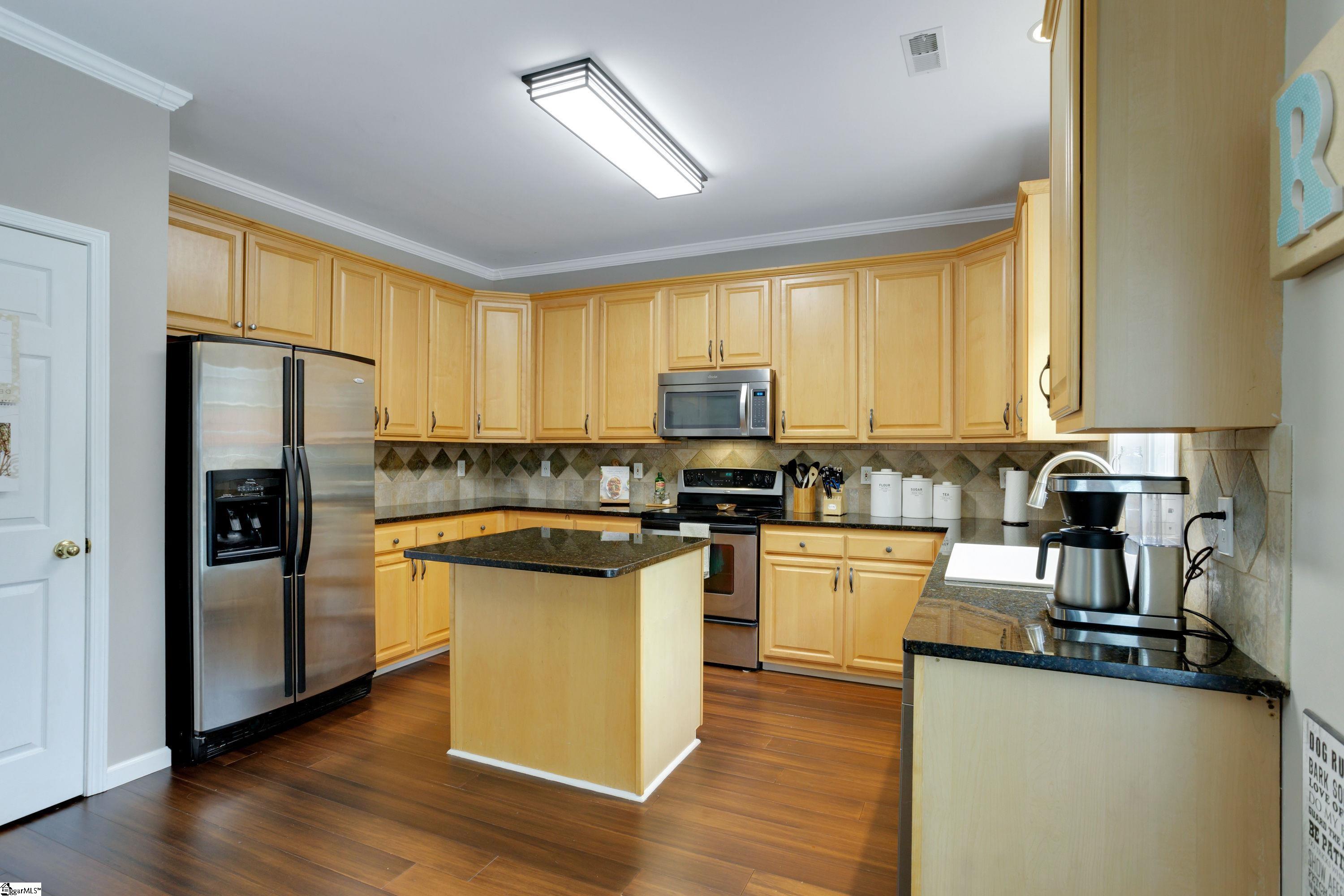 211 Ackerman Court Greenville, SC 29607 - Photo 10 of 36 Gallery Image 10