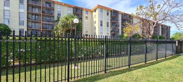 a view of a multi story building