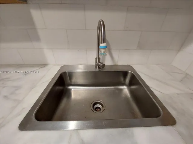 a close view of sink