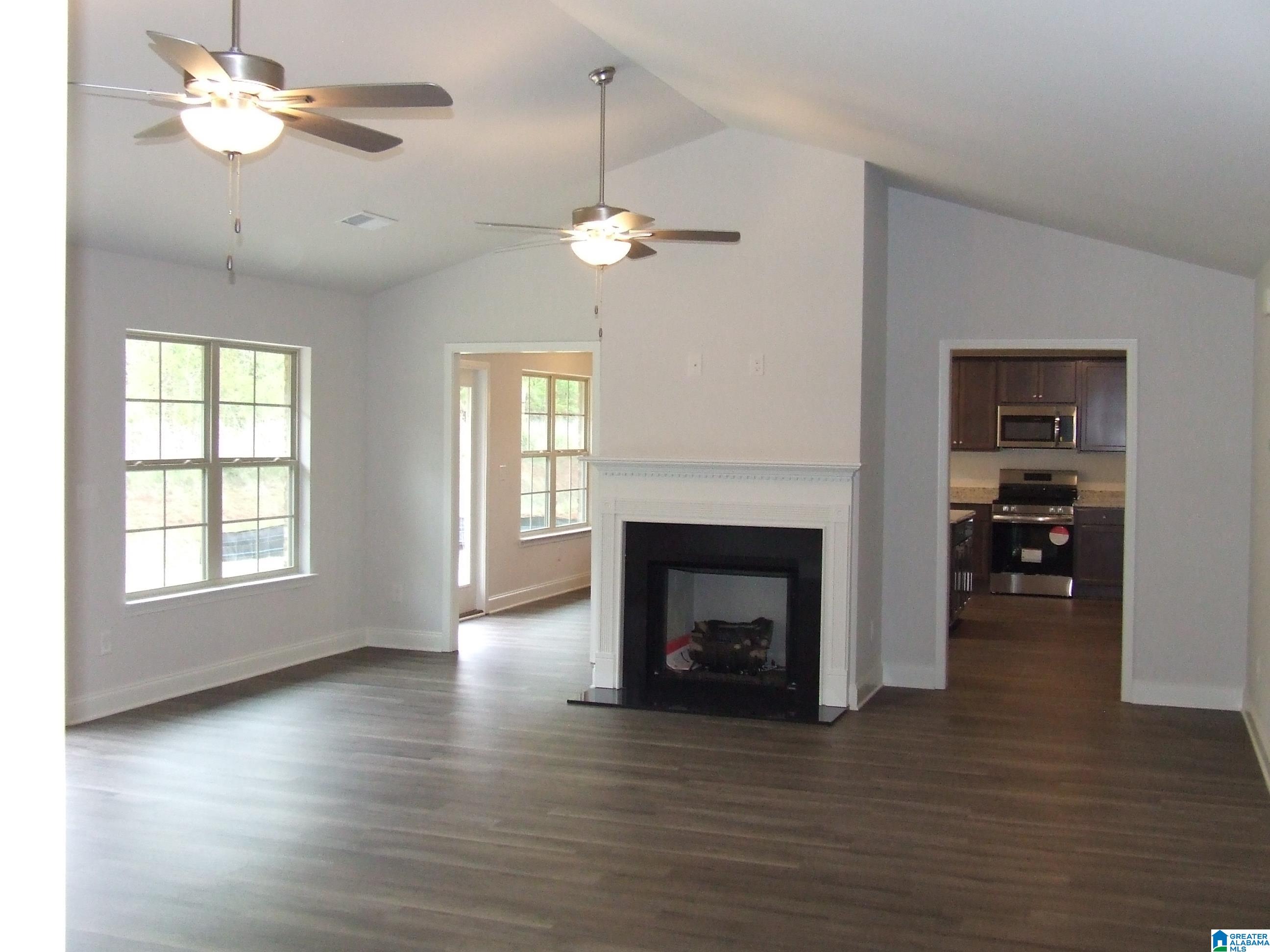 212 Dawsons Cv Drive Alabaster, AL 35007 - Photo 8 of 32