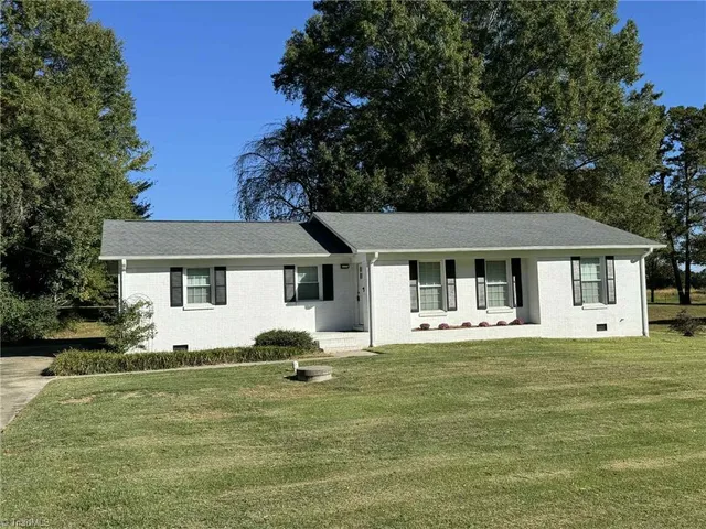 $269,900 | 149 Vance Street, Dobson, NC 27017