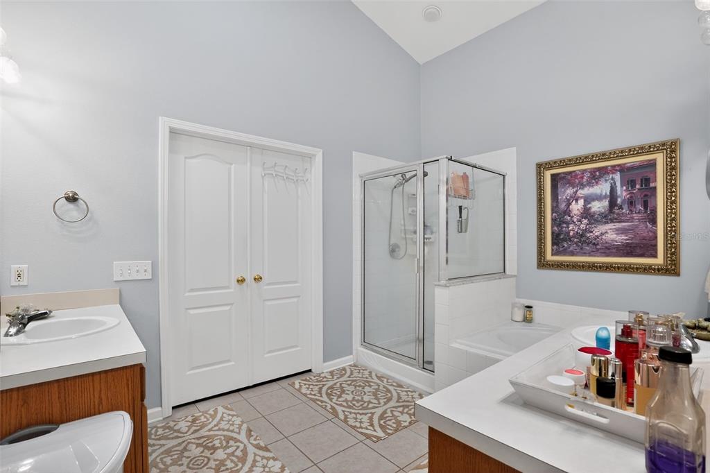 11519 Misty Isle Lane Riverview, FL 33579 - Photo 14 of 27 a very nice looking room with a couch