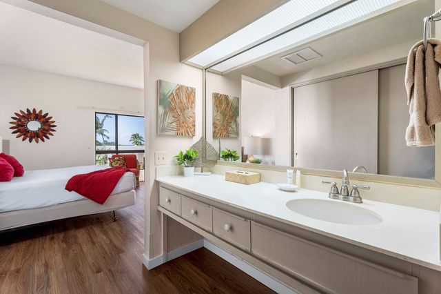 $629,000 | 75-6040 Alii Drive, Unit 504, Kailua-Kona, HI 96740