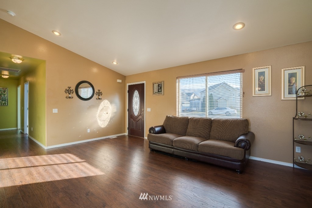 1483 Rex Road Wenatchee, WA 98801 - Photo 3 of 21 Gallery Image 3