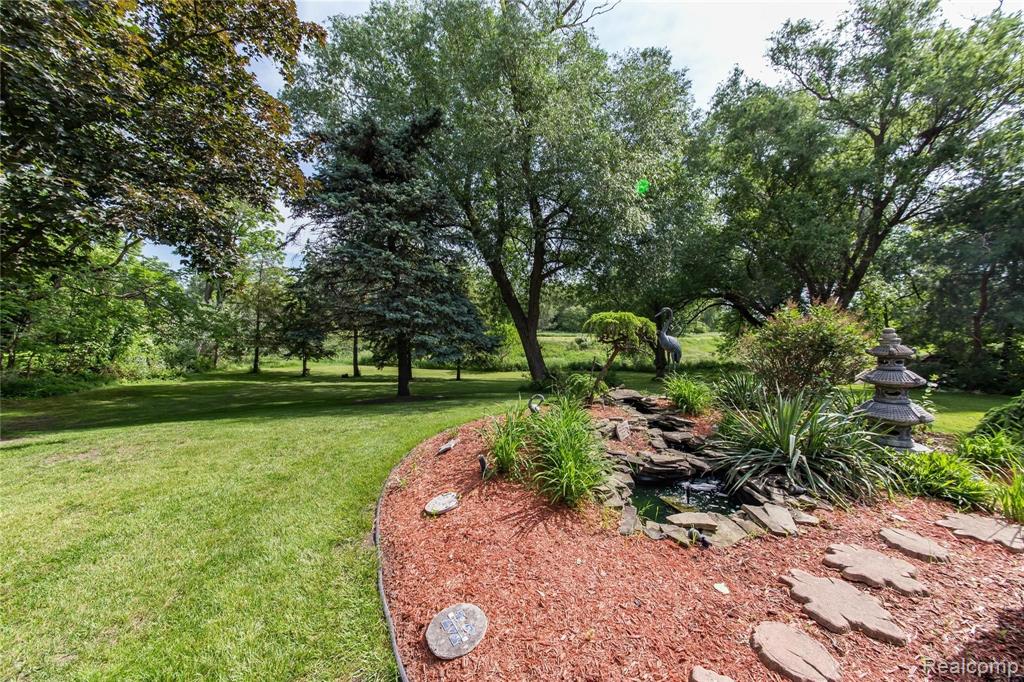 4233 Chicago Road Warren, MI 48092 - Photo 30 of 33