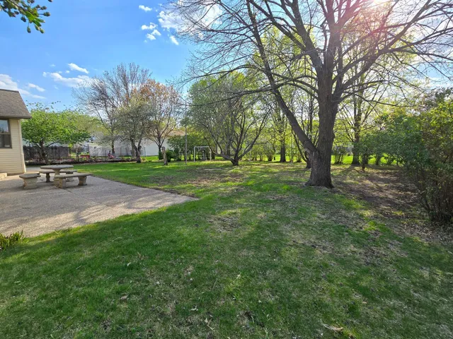 $300,000 | 735 10th Avenue South, Waite Park, MN 56387