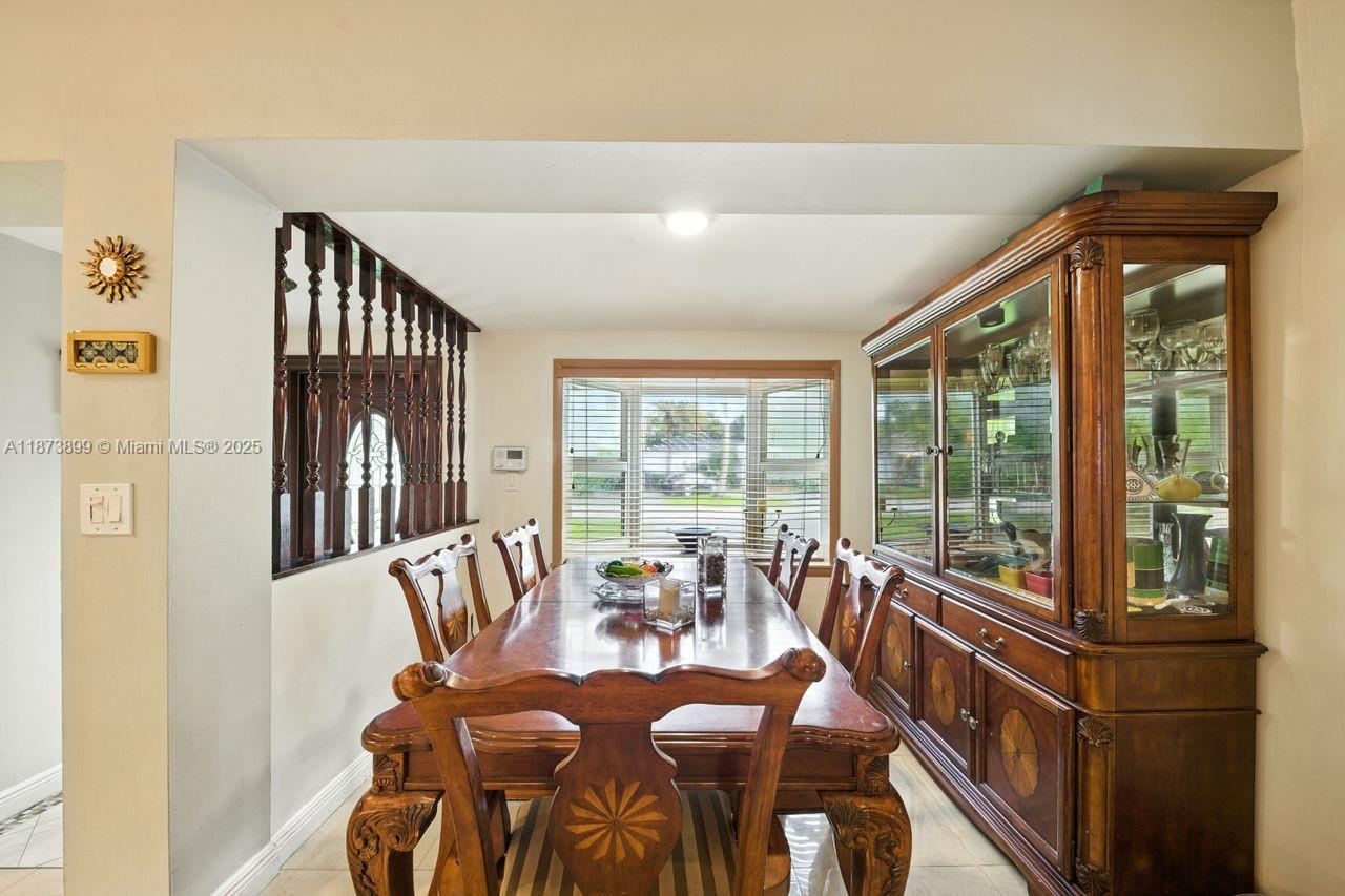 7375 Southwest 34th Street Miami, FL 33155 - Photo 11 of 22