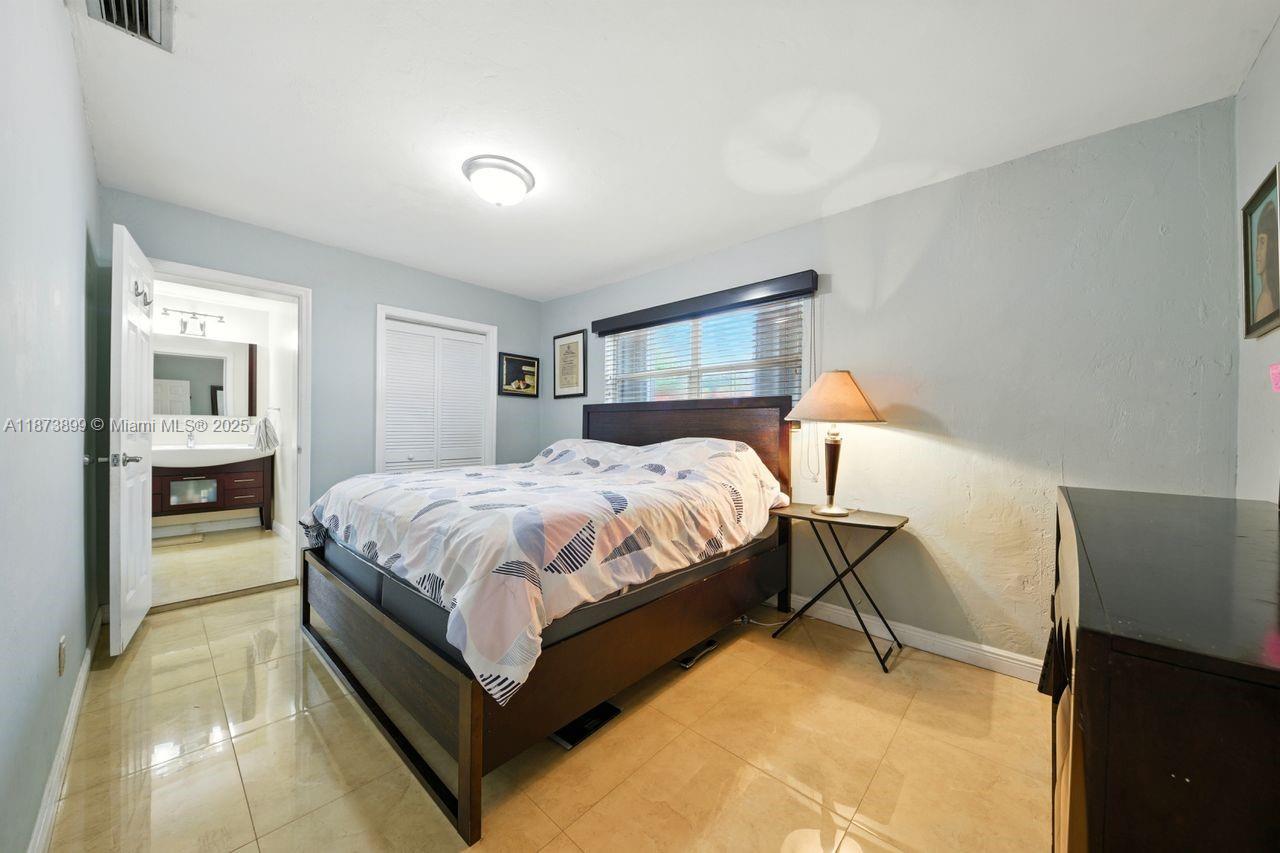 7375 Southwest 34th Street Miami, FL 33155 - Photo 14 of 22