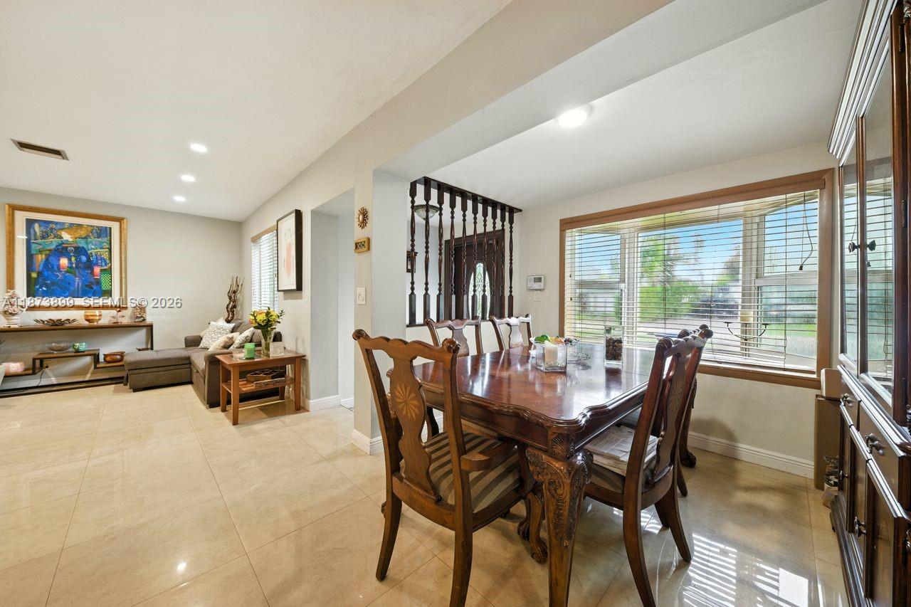7375 Southwest 34th Street Miami, FL 33155 - Photo 10 of 38 Gallery Image 10