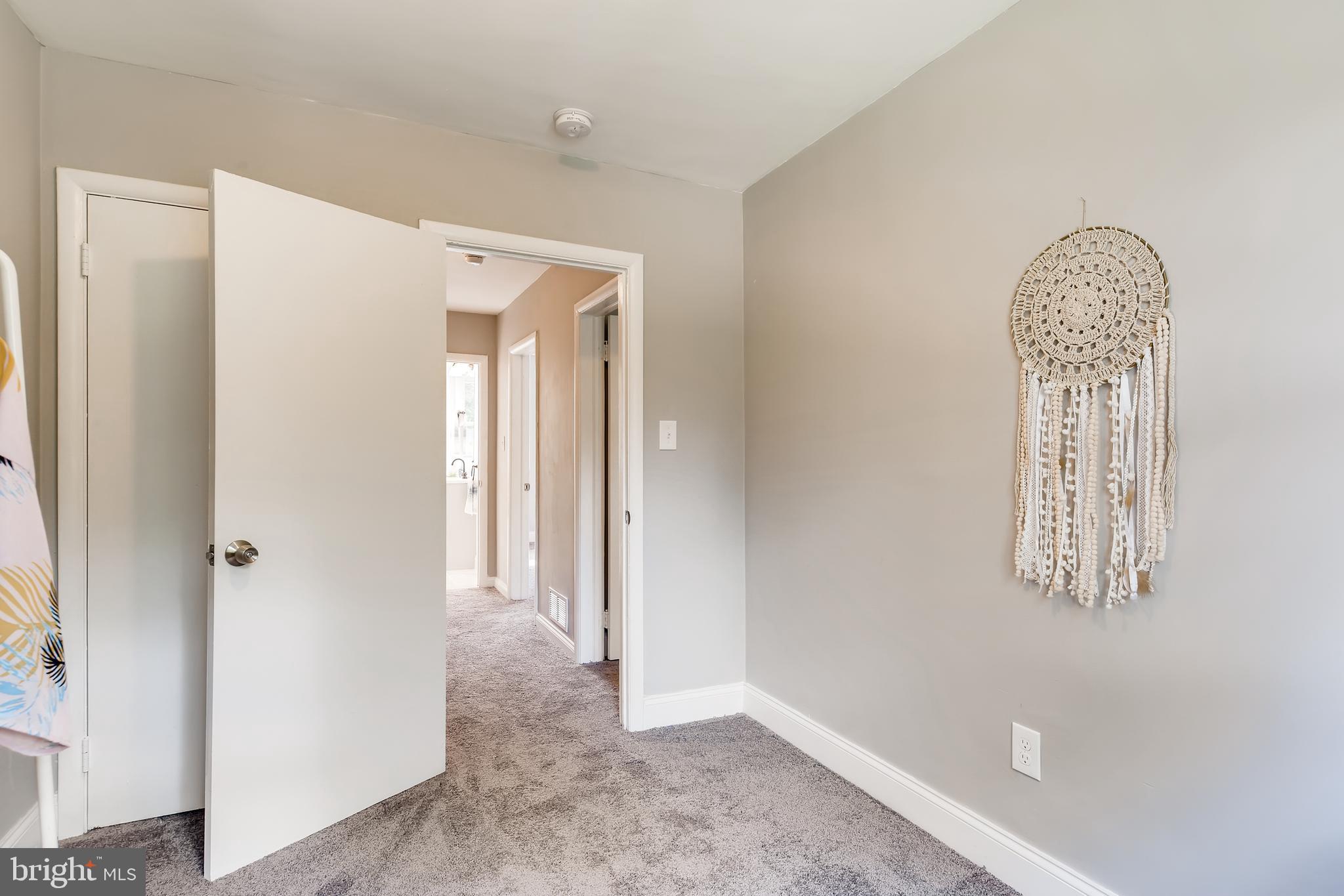 818 Reverdy Road Baltimore, MD 21212 - Photo 18 of 28 Upstairs room
