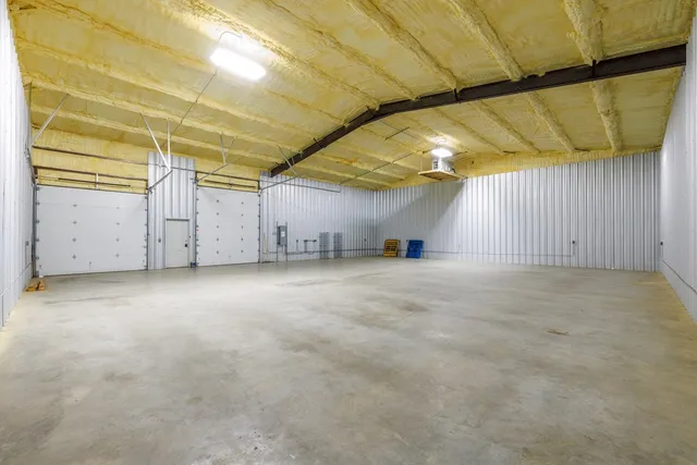 a view of a yard with an trees