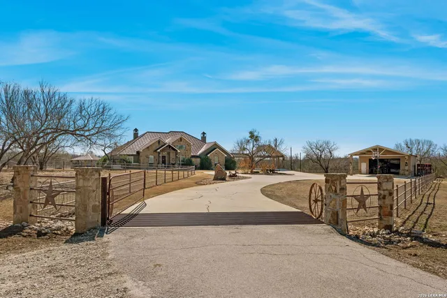 $2,350,000 | 819 County Road 356, Adkins, TX 78101