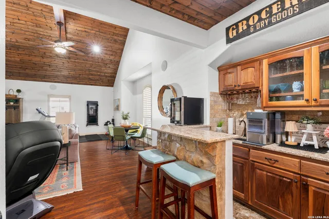 $2,350,000 | 819 County Road 356, Adkins, TX 78101