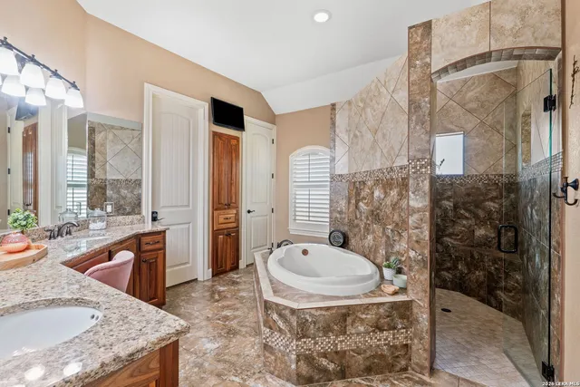 $2,350,000 | 819 County Road 356, Adkins, TX 78101