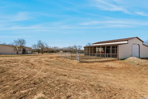 $2,250,000 | 819 County Road 356, Adkins, TX 78101
