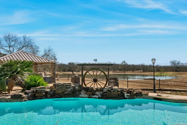 $2,350,000 | 819 County Road 356, Adkins, TX 78101