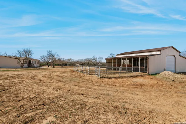 $2,350,000 | 819 County Road 356, Adkins, TX 78101