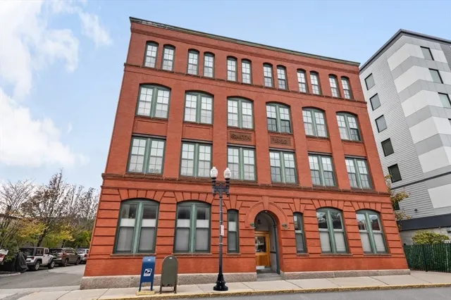 $419,000 | 589 Essex Street, Unit 102, Lynn, MA 01901