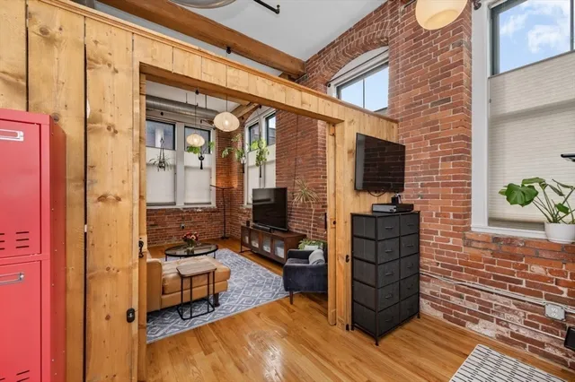 $419,000 | 589 Essex Street, Unit 102, Lynn, MA 01901