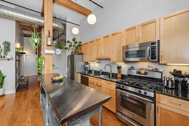 $419,000 | 589 Essex Street, Unit 102, Lynn, MA 01901