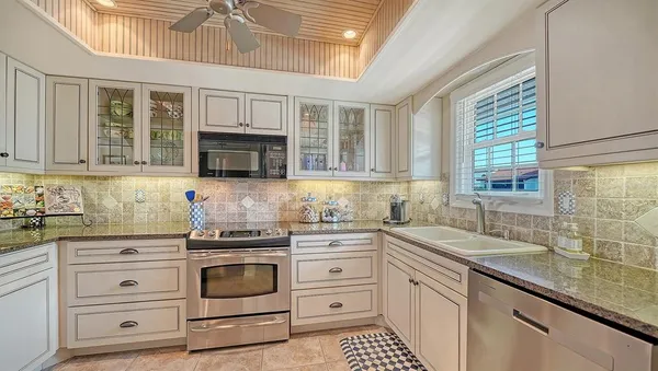 $819,000 | 1564 Stickney Point Road, Unit 303, Sarasota, FL 34231