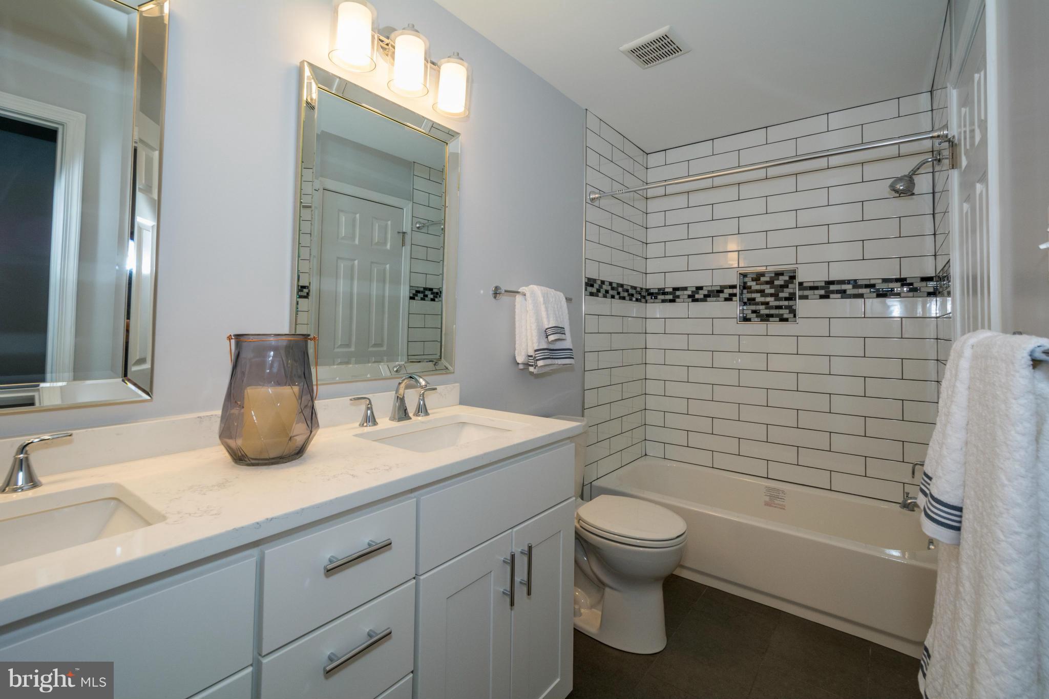 10 F Fallen Tree Court, Unit 206 Baltimore, MD 21227 - Photo 15 of 20 Bath