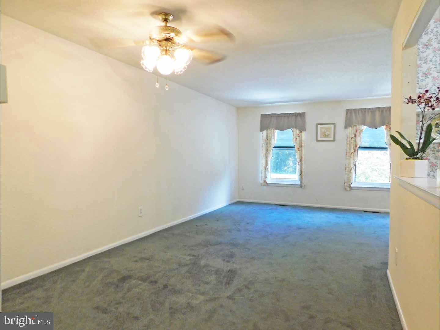 243 Goodford Road Philadelphia, PA 19154 - Photo 5 of 19