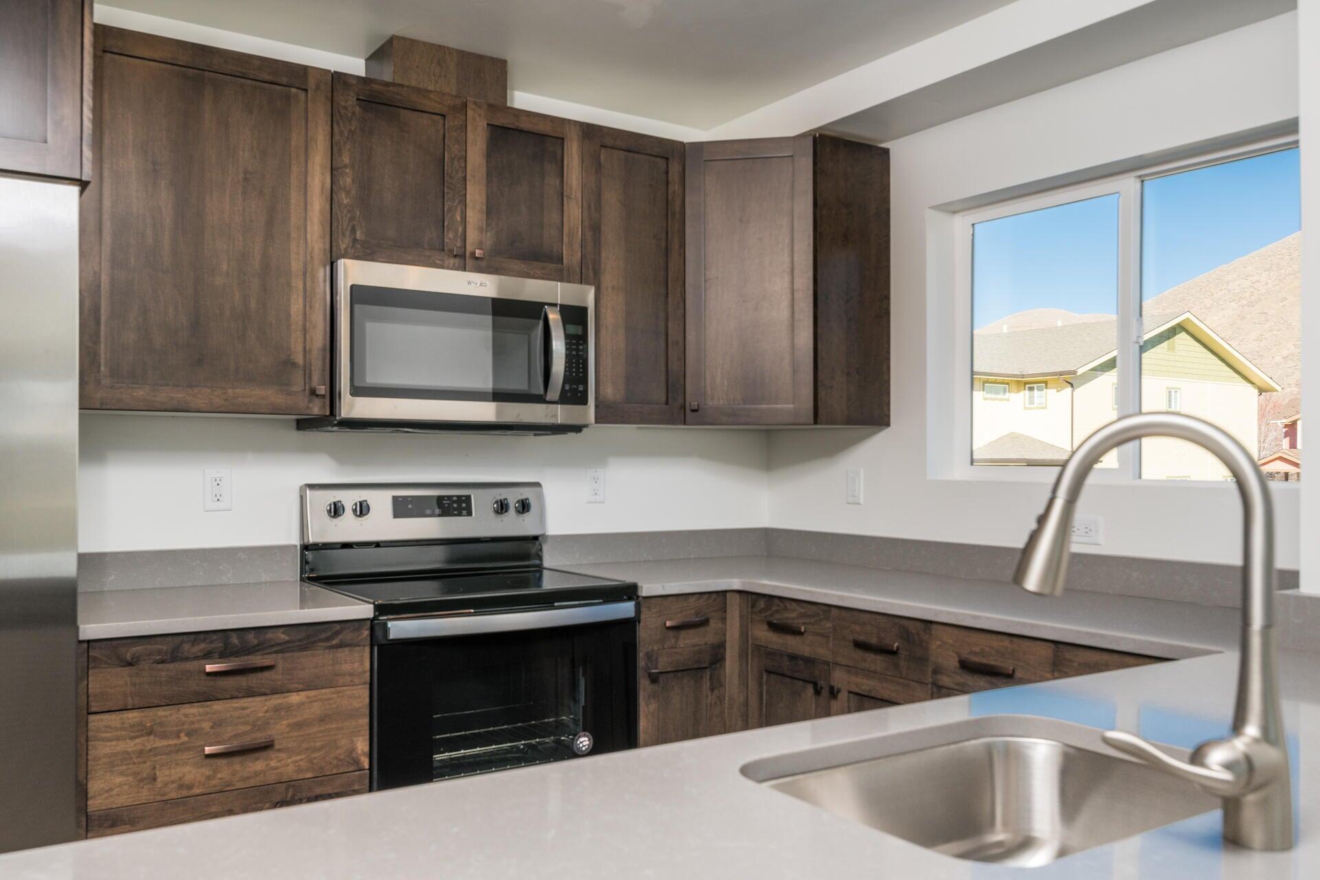 809 Countryside Boulevard Hailey, ID 83333 - Photo 14 of 35 Kitchen