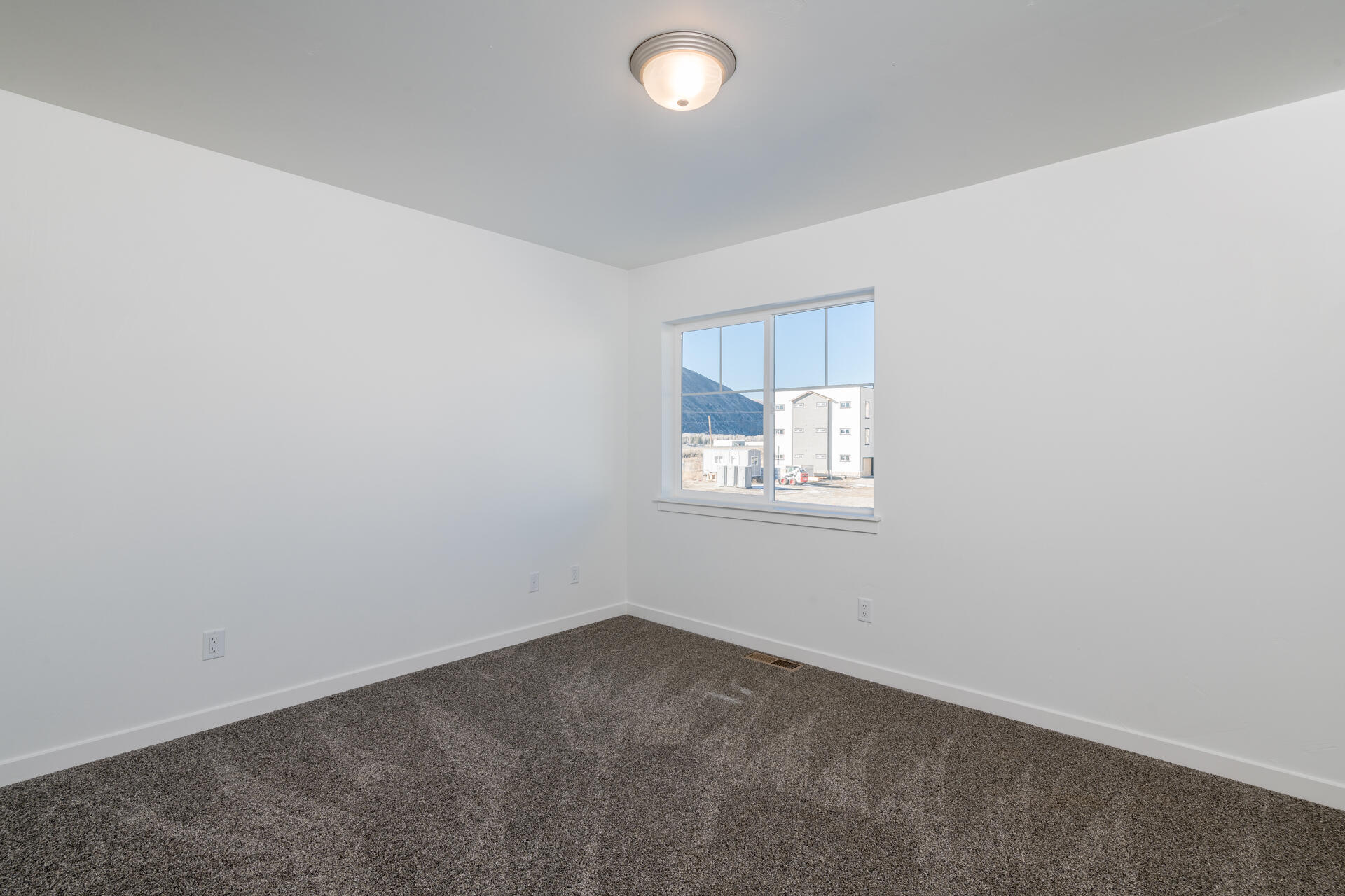 809 Countryside Boulevard Hailey, ID 83333 - Photo 27 of 35 Bedroom 2