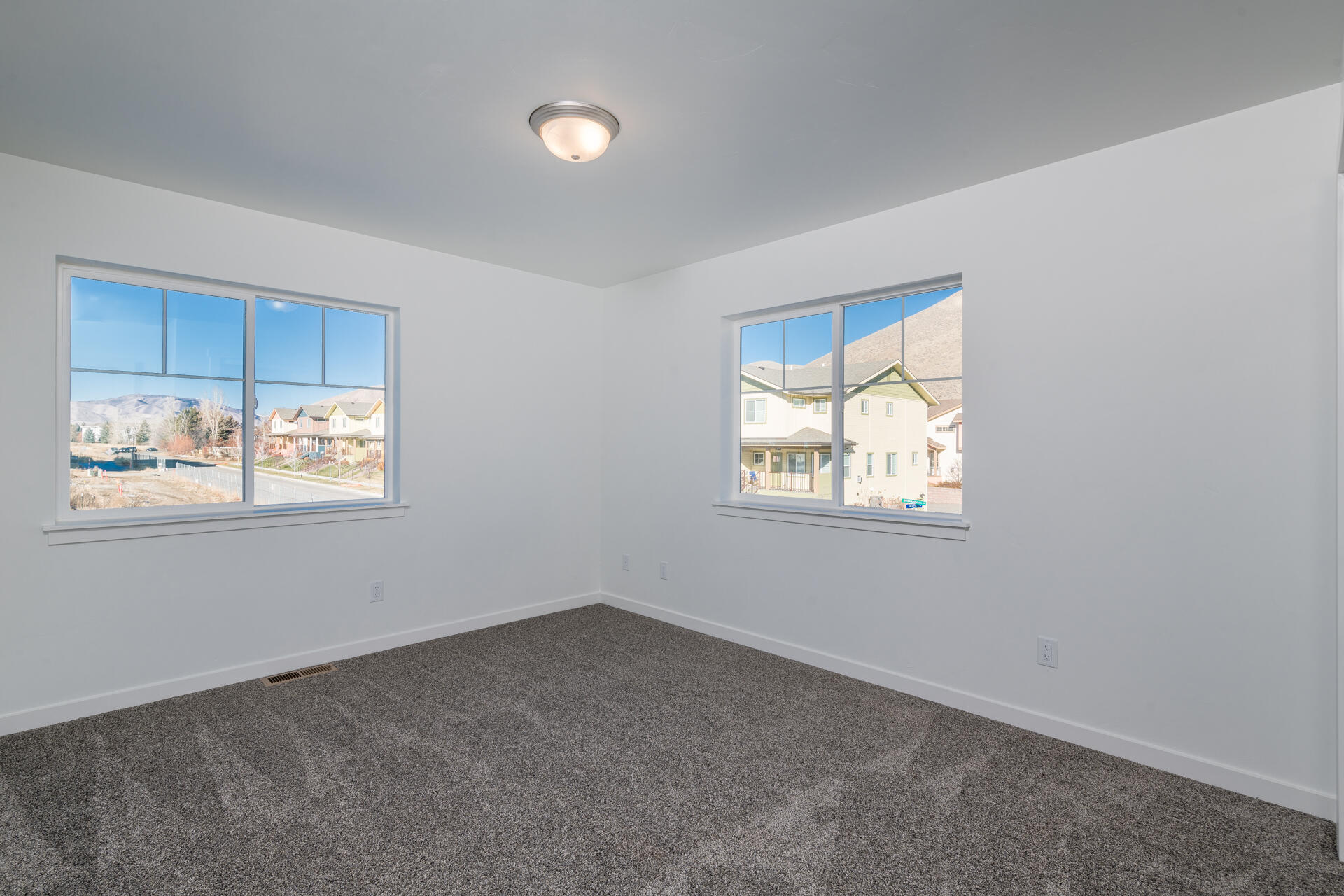 809 Countryside Boulevard Hailey, ID 83333 - Photo 28 of 35 Bedroom 3