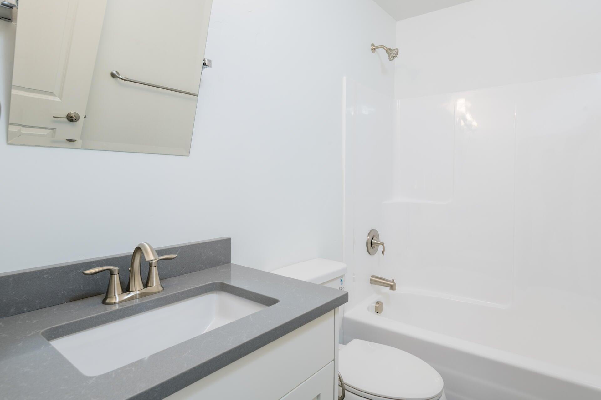 809 Countryside Boulevard Hailey, ID 83333 - Photo 29 of 35 Bathroom 2