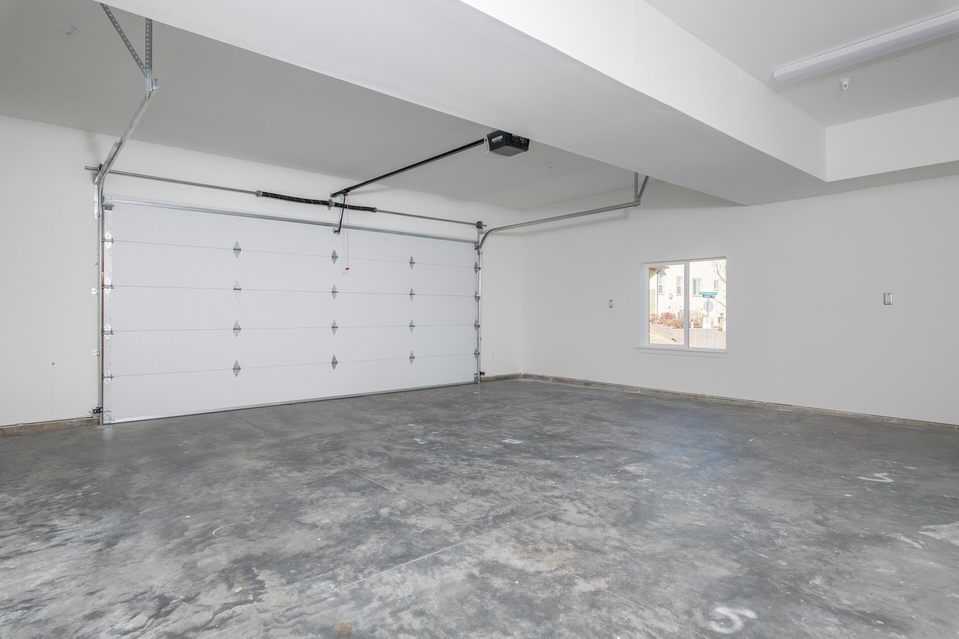 809 Countryside Boulevard Hailey, ID 83333 - Photo 32 of 35 2 Car Garage