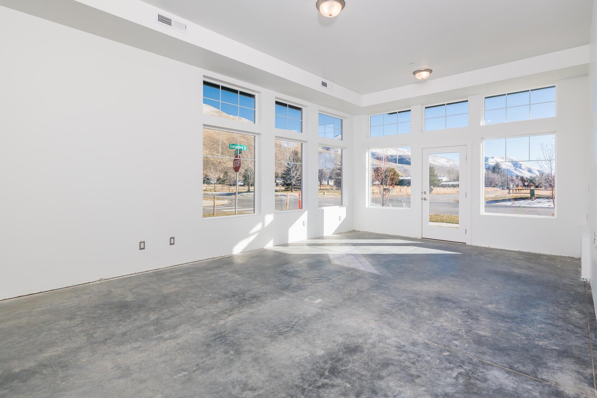 809 Countryside Boulevard Hailey, ID 83333 - Photo 8 of 35 Commercial Space