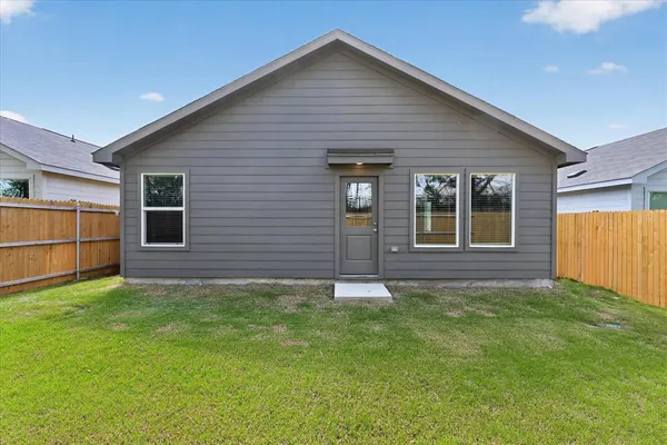 $1,700 | 1429 Erie Drive, Sherman, TX 75090