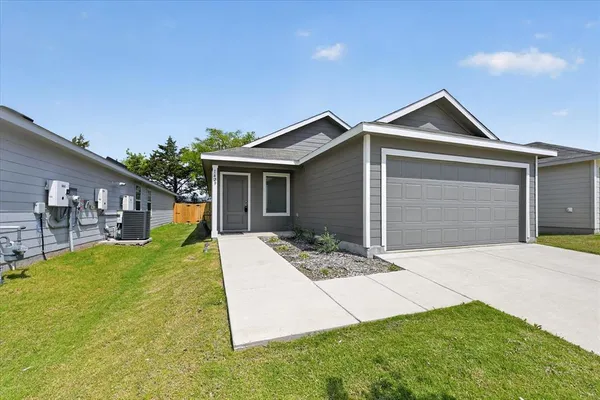 $1,700 | 1429 Erie Drive, Sherman, TX 75090