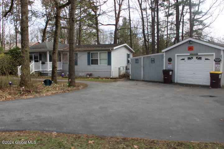 607 Geyser Road Milton, NY 12020 - Photo 4 of 32 IMG_0074