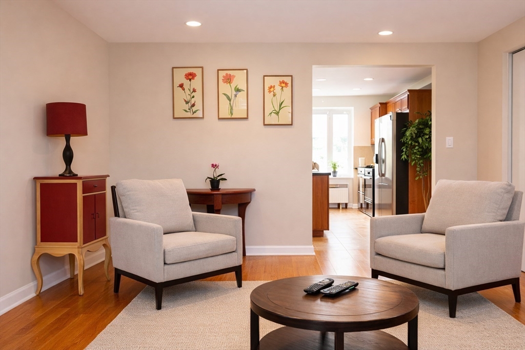 140 Beaconsfield Road, Unit 3 Brookline, MA 02445 - Photo 8 of 9