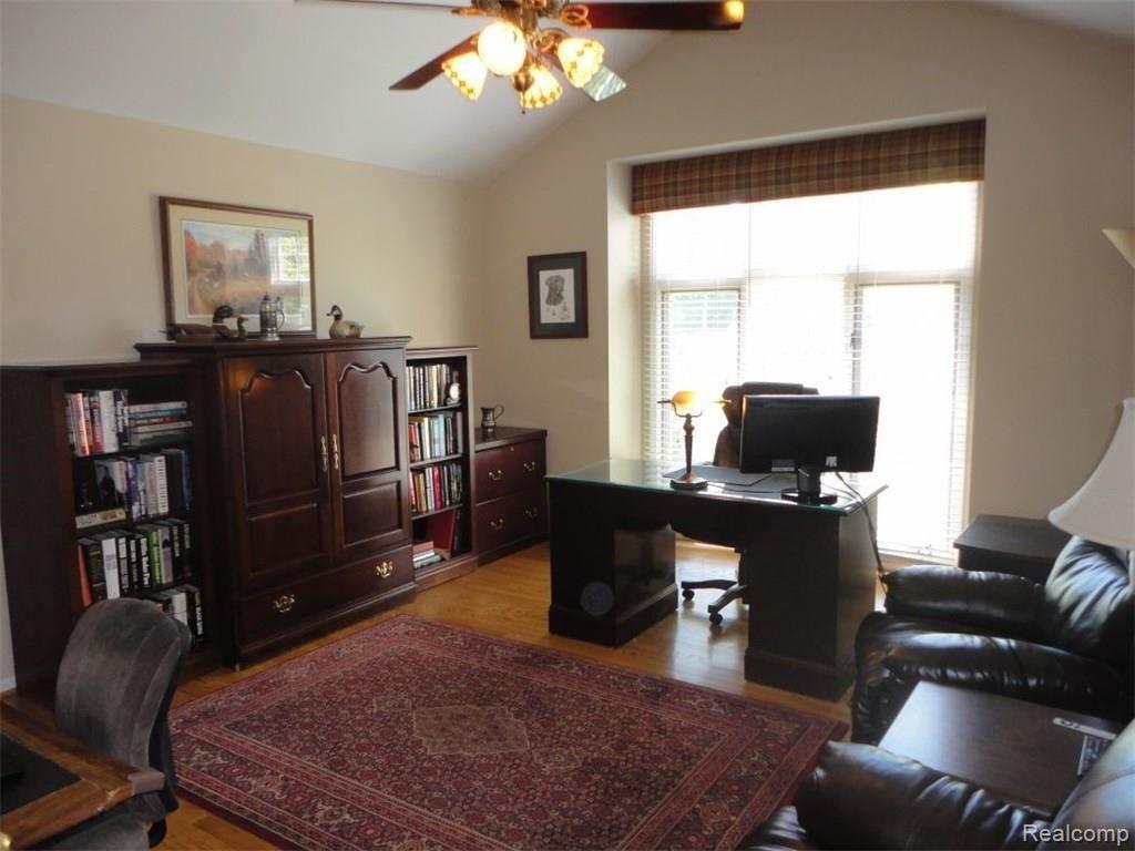 652 Cherry Tree Lane Rochester Hills, MI 48306 - Photo 19 of 42