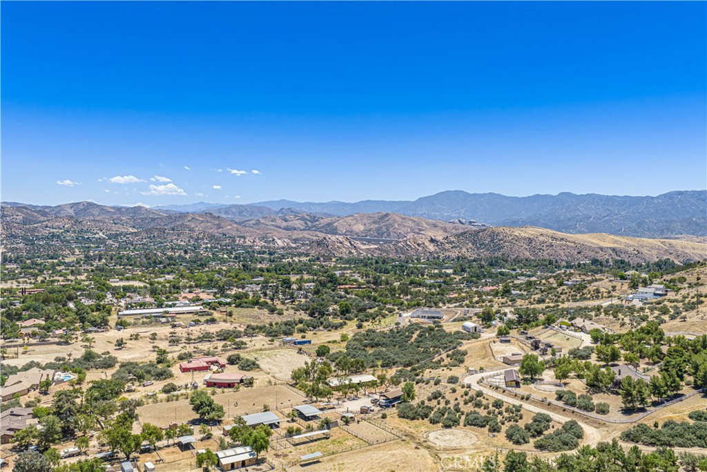 11820 Darling Road Agua Dulce, CA 91390 - Photo 42 of 47