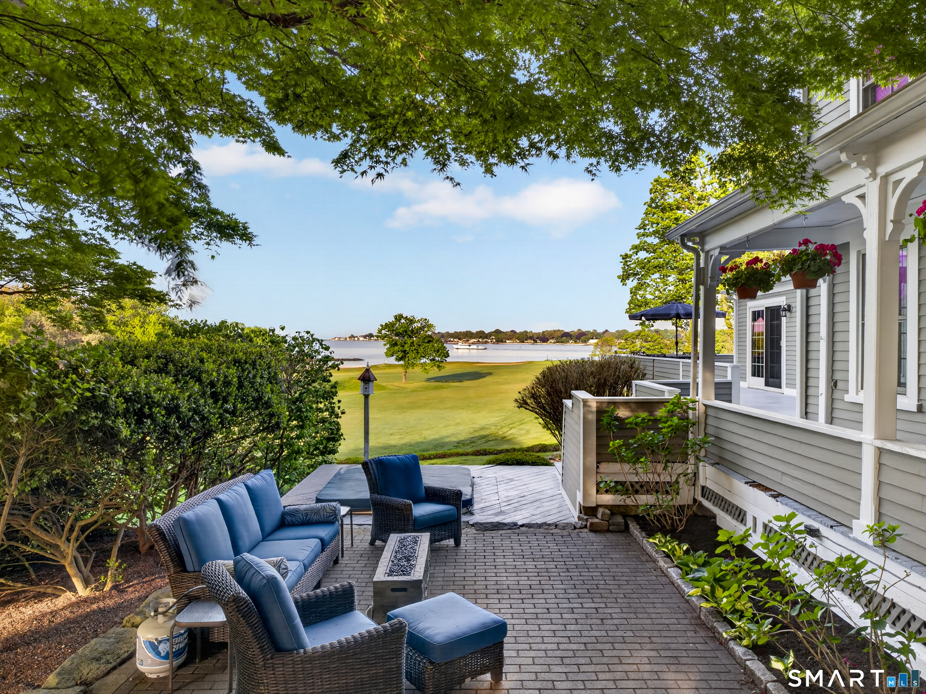839 Eastern Point Road Groton, CT 06340 - Photo 4 of 37