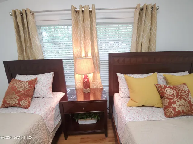 $7,850 | 92 Valley Road, Unit B, Cos Cob, CT 06807