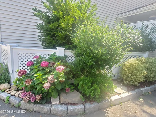 $7,850 | 92 Valley Road, Unit B, Cos Cob, CT 06807